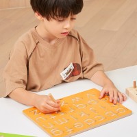 Drewniana tablica grafomotoryczna MAŁE LITERY – nauka pisania
