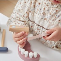 Drewniany zestaw MAŁY DENTYSTA